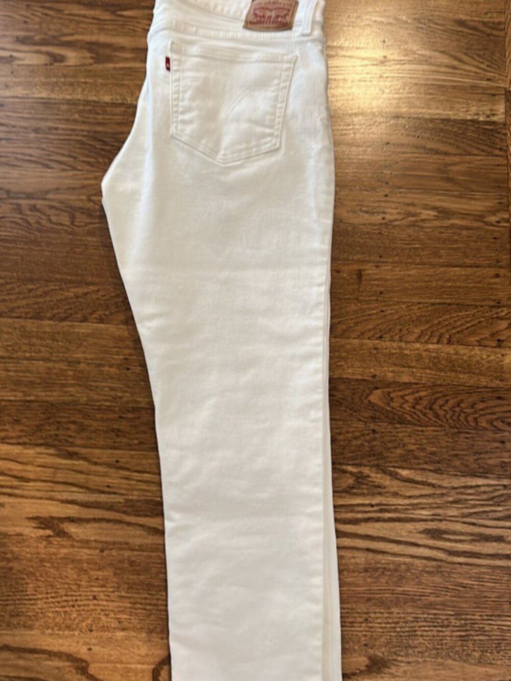 Levis White Jeans - Boyfriend Cut - Size 31 - Excellent condition